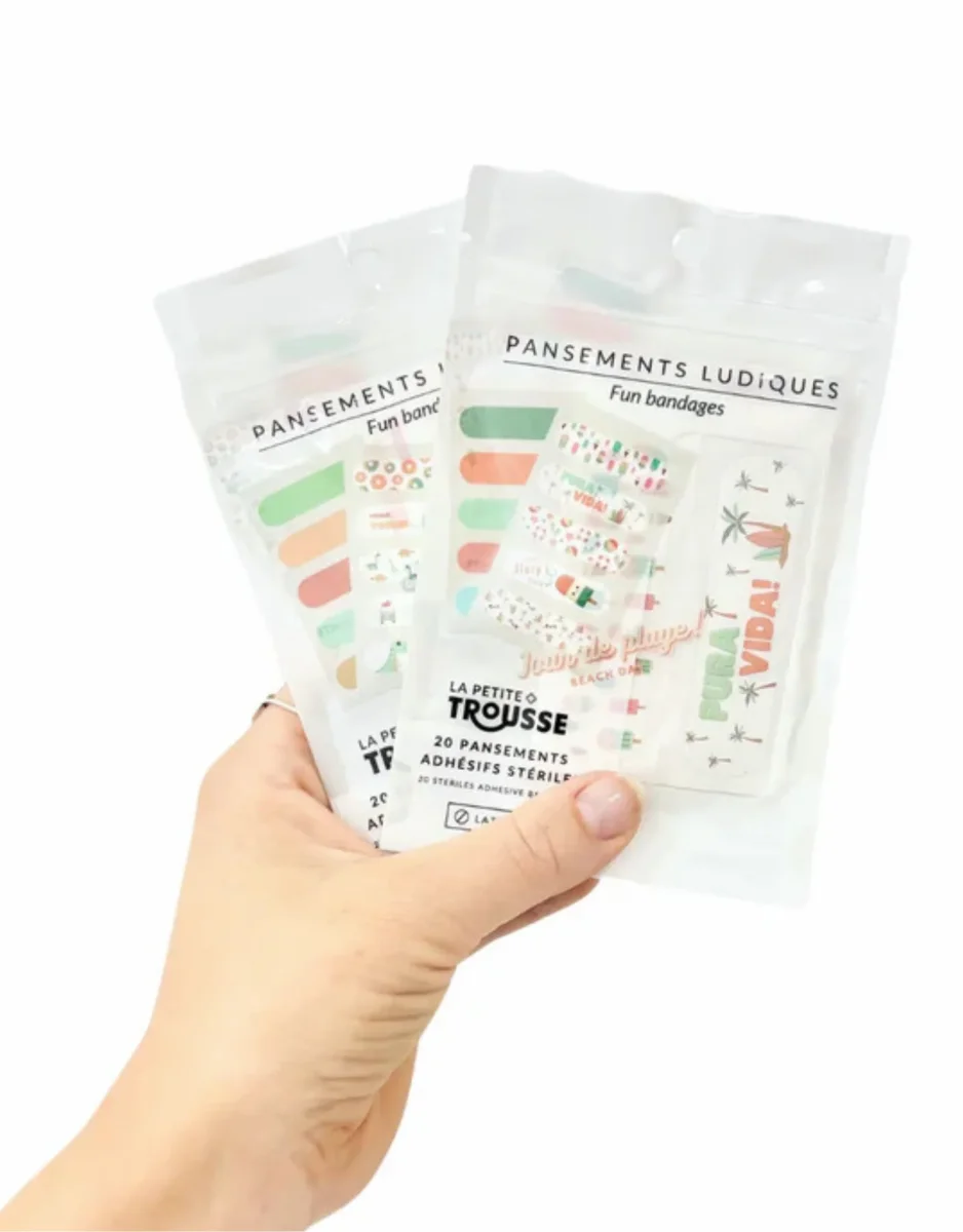 Pansements ludiques 2.0 - La Petite Trousse - Boutique Maman & Bébé – Produits Essentiels au Quotidien Trousse de secours bébé et enfant - Vitakit – Vitakit France