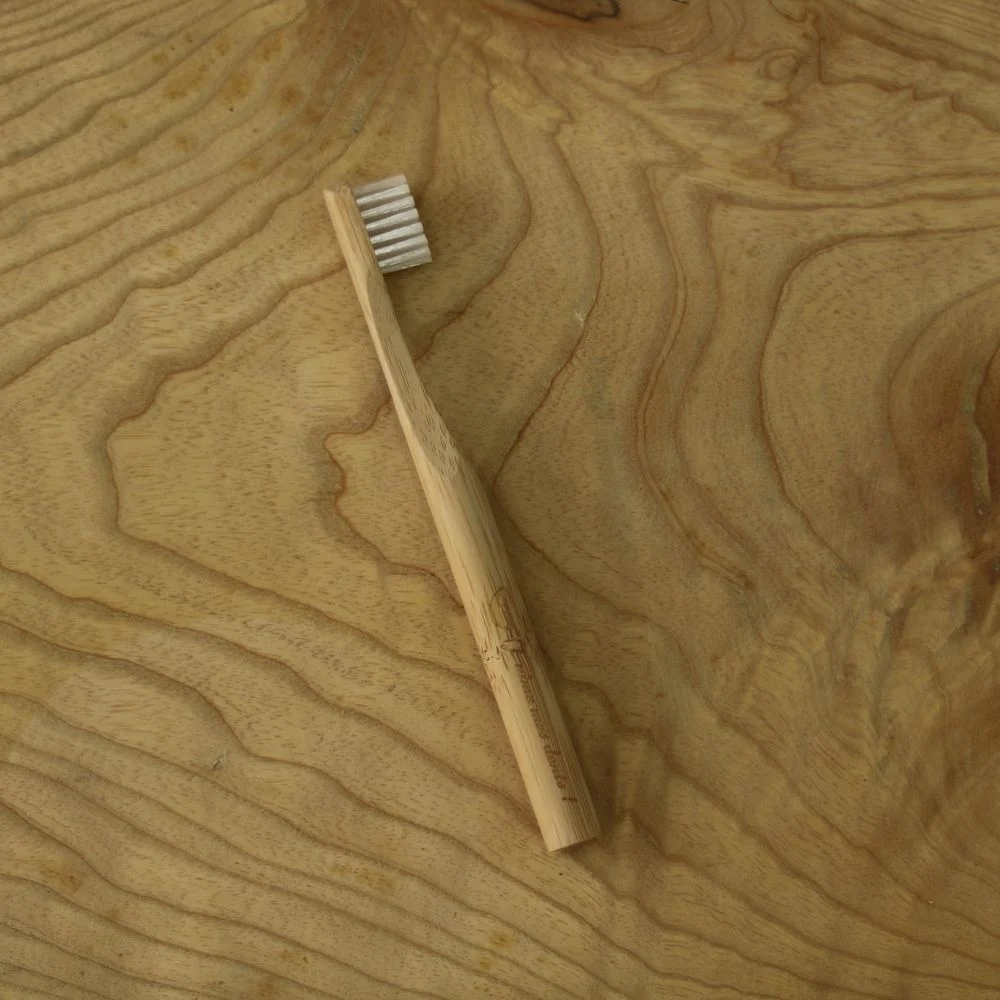 Brosse à dents Bambou Enfant - Vins Rouges Harmonieux pour Chaque Occasion - {'count': 1, 'name': 'DENTS'}
