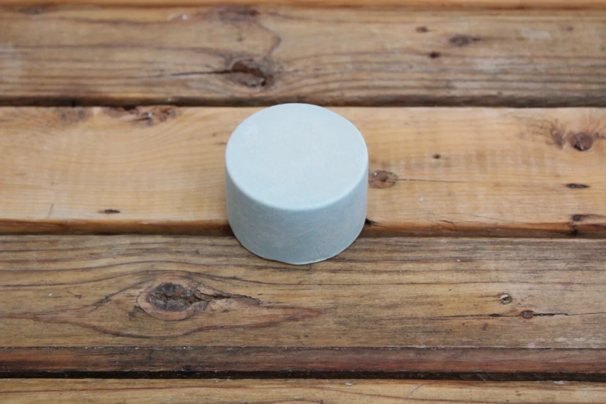 Savon de rasage – Hibiscus et bleuets – Savonnerie Bon Bain - ​Boulangerie-Pâtisserie | Pain bisous au Levain & Viennoiseries