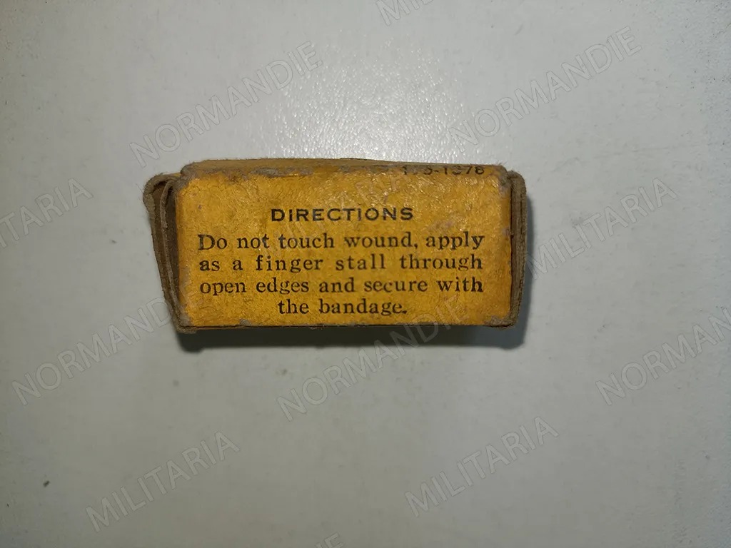 PANSEMENT STANDARD DRESSING N°10 JAUNE ANGLAIS WW2 - Éclairage de qualité avec frais de port France offerts