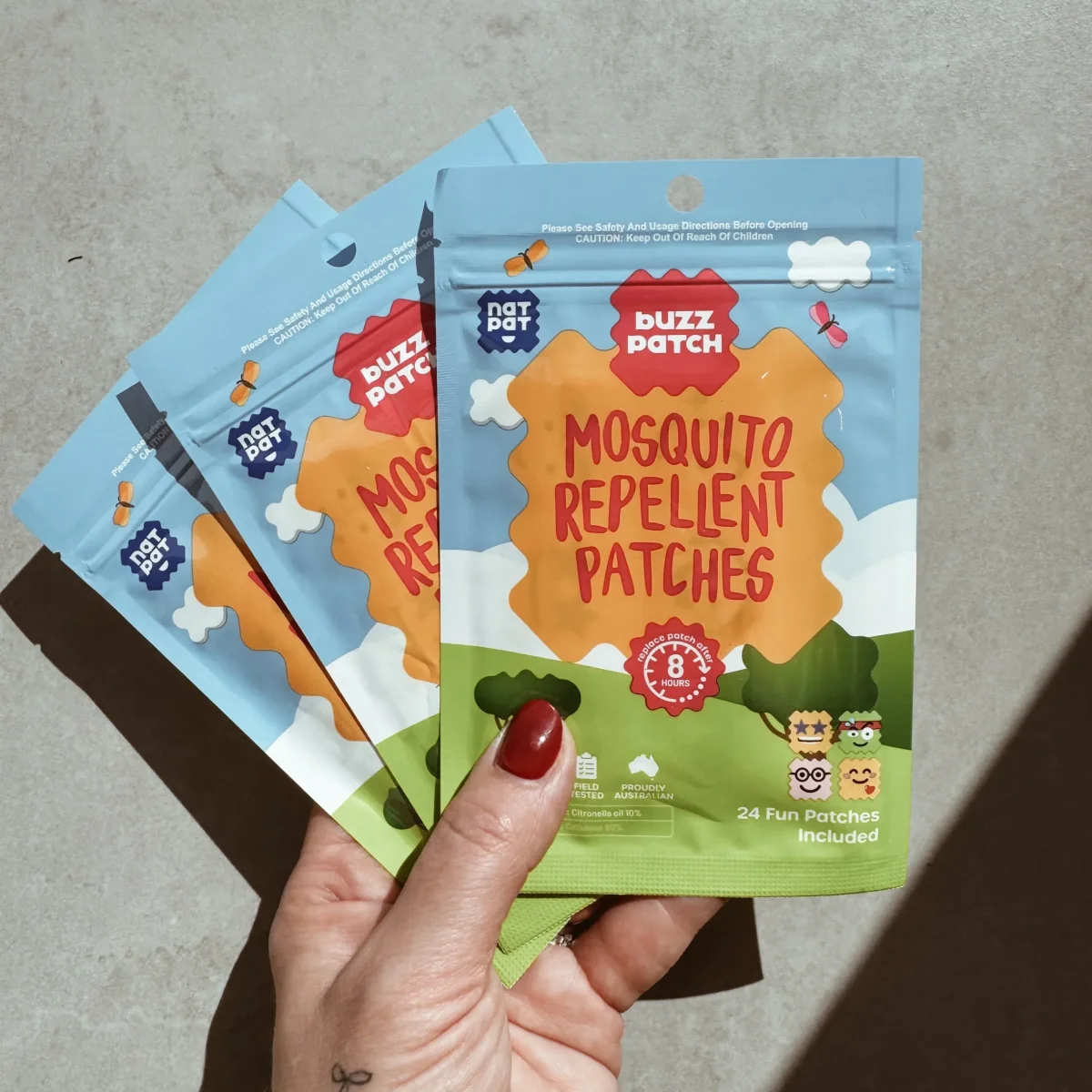 The Natural Patch - Autocollants Anti-Moustiques||The Natural Patch - Bug, Mosquito, and Insect Repellent Stickers - Boutique Bébé en Ligne : Soins, Jouets et Articles Maison Mosquito Stickers for 100% Natural Protection, Guaranteed!