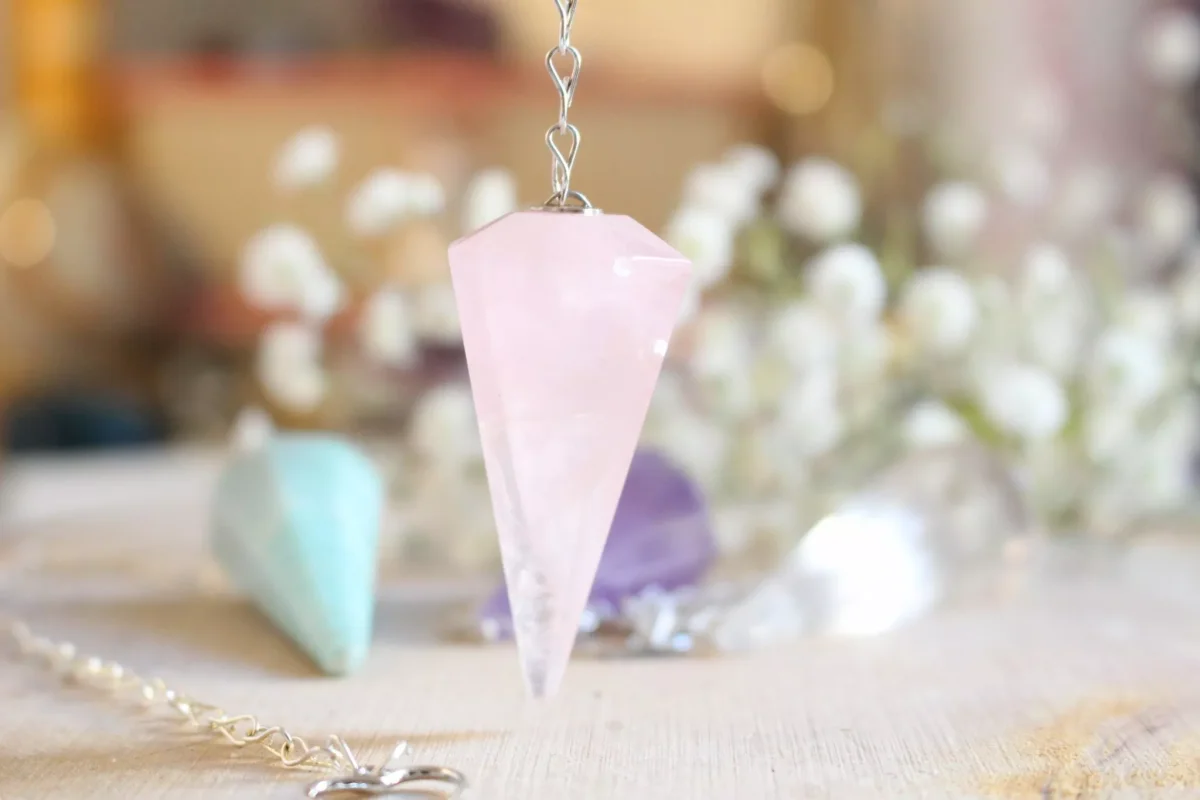 Pendule Divinatoire en Quartz rose - Éclairage de qualité avec frais de port offerts Horloge Murale avec Rétro-éclairage LED – Murs du temps©